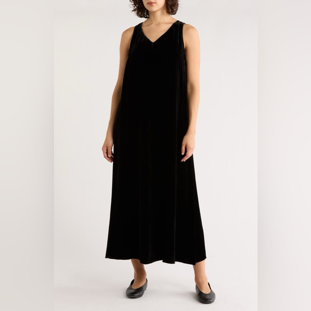 Eileen Fisher | V-Neck Sleeveless Velvet Dress